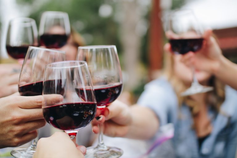 18 Fabulous Wine Party Ideas For Learning More About Wine And Charming Your Friends